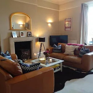 Luxury Apartment Cheltenham
